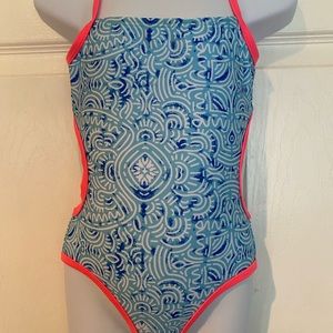 Girls one piece swimsuit by Jantzen size 6